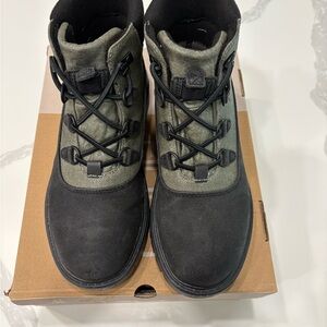 Hey Dude Black/Olive Lace-Up Boots - Size 8